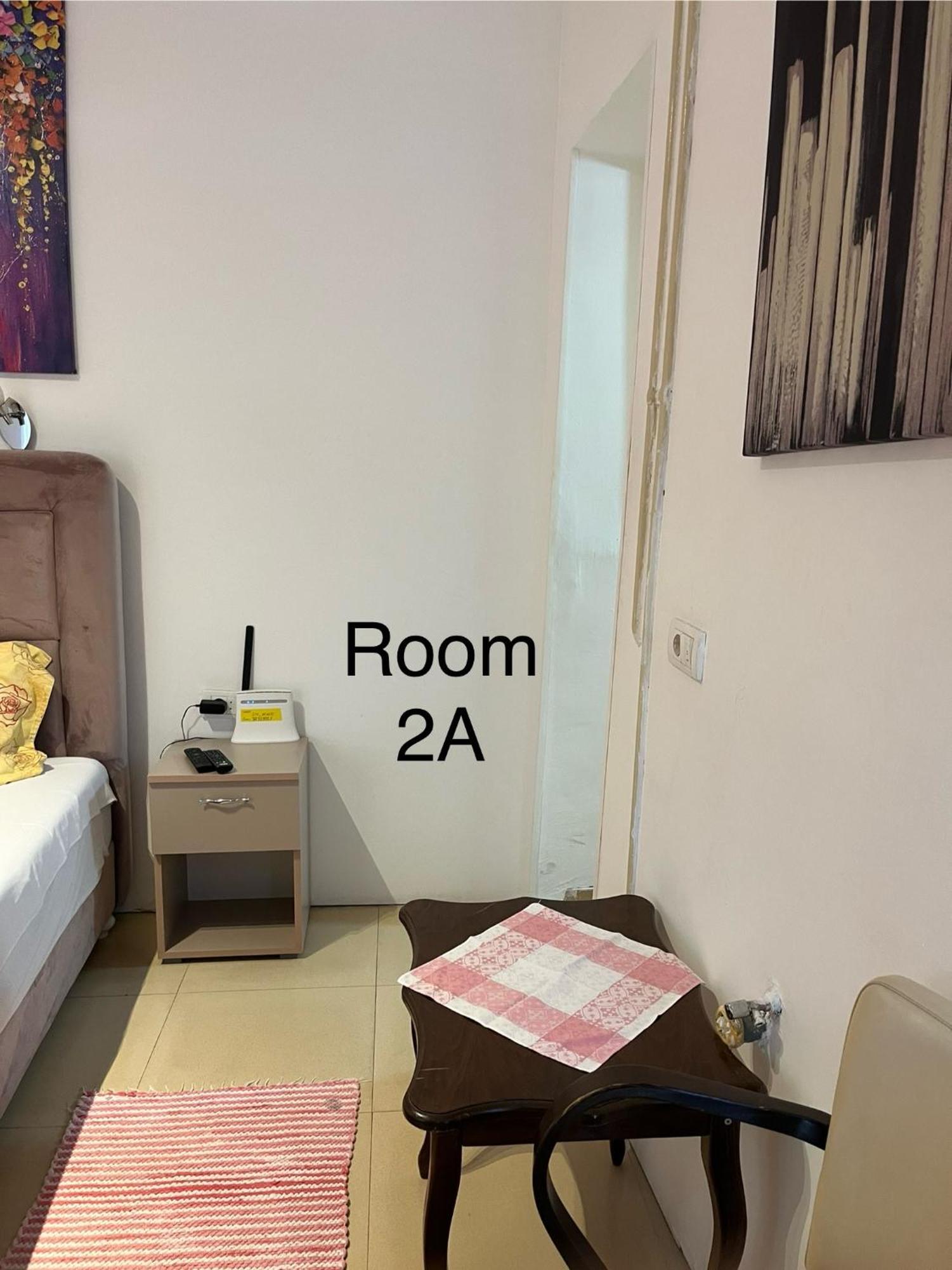 Sobe Sa Sopstvenim Kupatilom Private Rooms Bathroom In Center Nowy Sad Zewnętrze zdjęcie