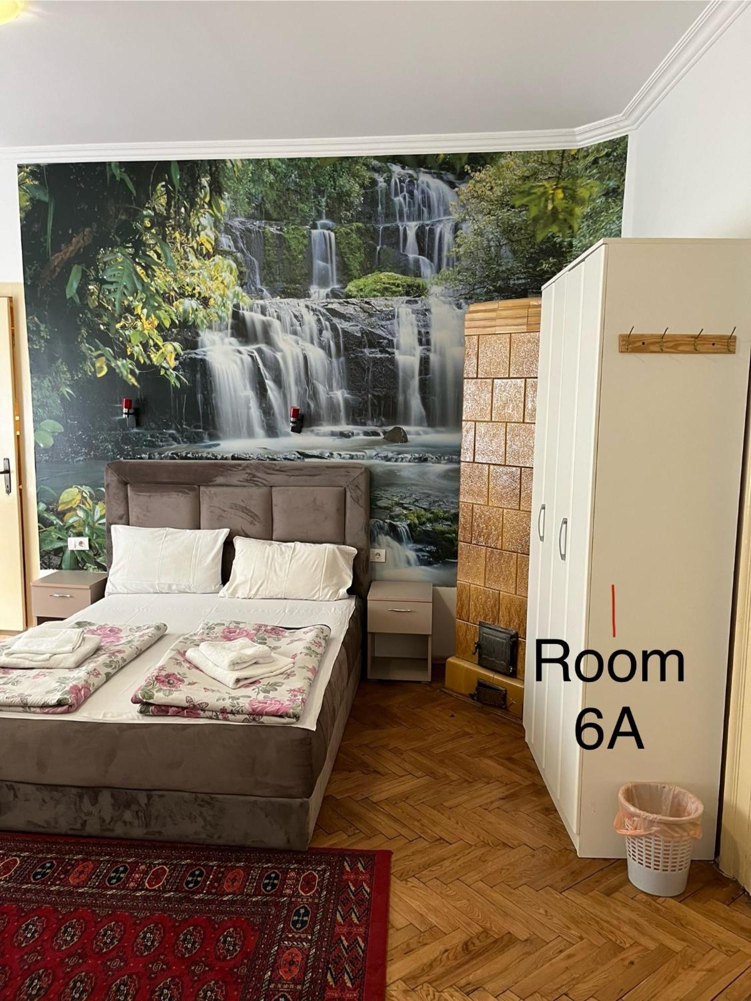 Sobe Sa Sopstvenim Kupatilom Private Rooms Bathroom In Center Nowy Sad Zewnętrze zdjęcie