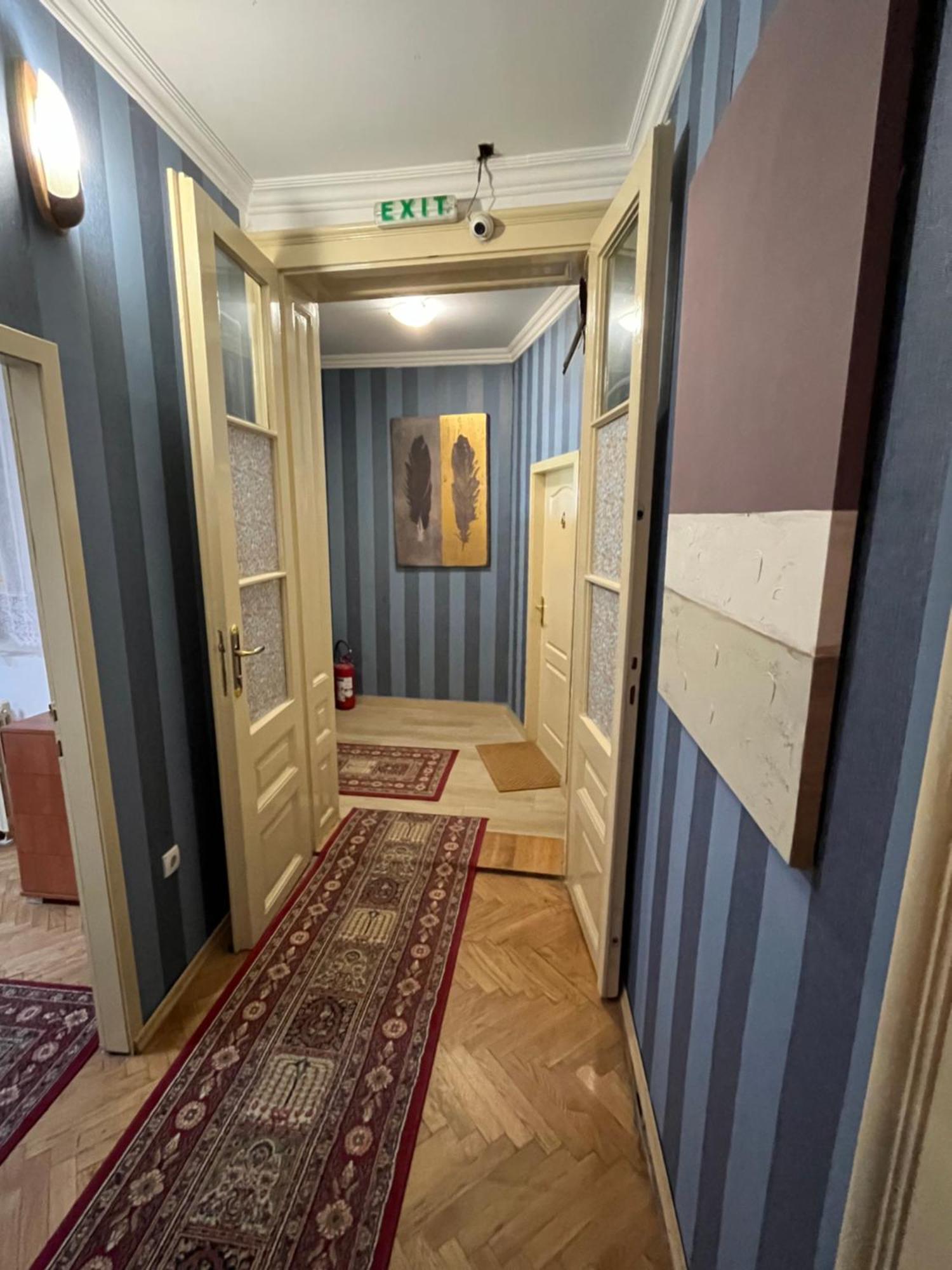 Sobe Sa Sopstvenim Kupatilom Private Rooms Bathroom In Center Nowy Sad Zewnętrze zdjęcie